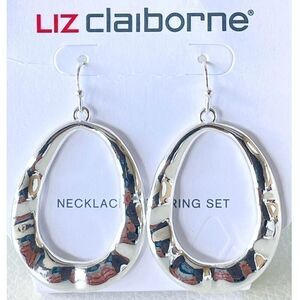 NWT Liz Claiborne Gorgeous Silver Tone Highly Polished Hammered Drop Earrings